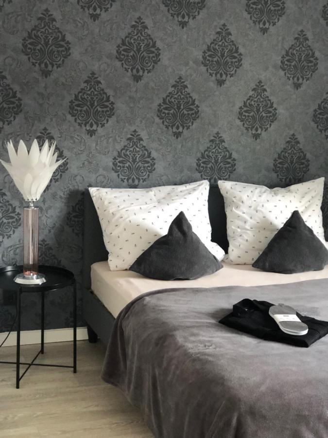 Body Kult Loft - Modernes Appartement Mit 2 Separaten Schlafzimmern Zwickau Eksteriør bilde